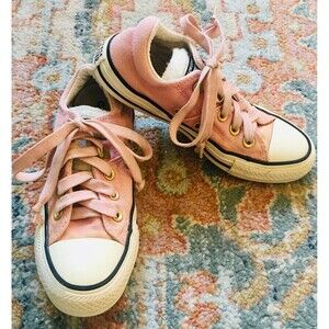 CONVERSE Pink Canvas Low Tops Shoes White Furry Tongue Gold Hooks Women's Size 5